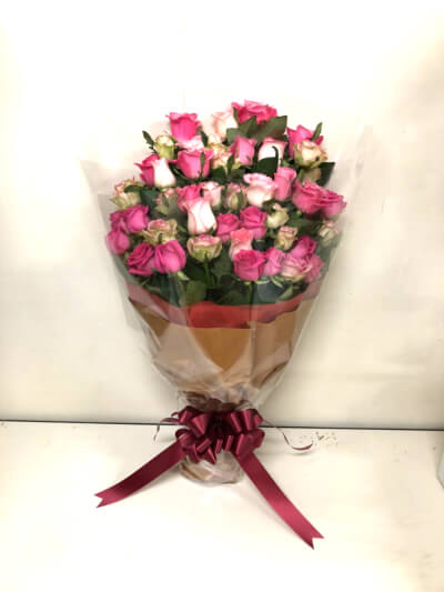 奥様のお誕生日にとご依頼いただいたバラの花束
